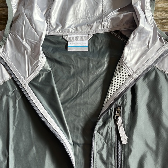Columbia Flash Forward Windbreaker - Picture 6 of 10